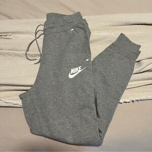 Nike Tech Joggers